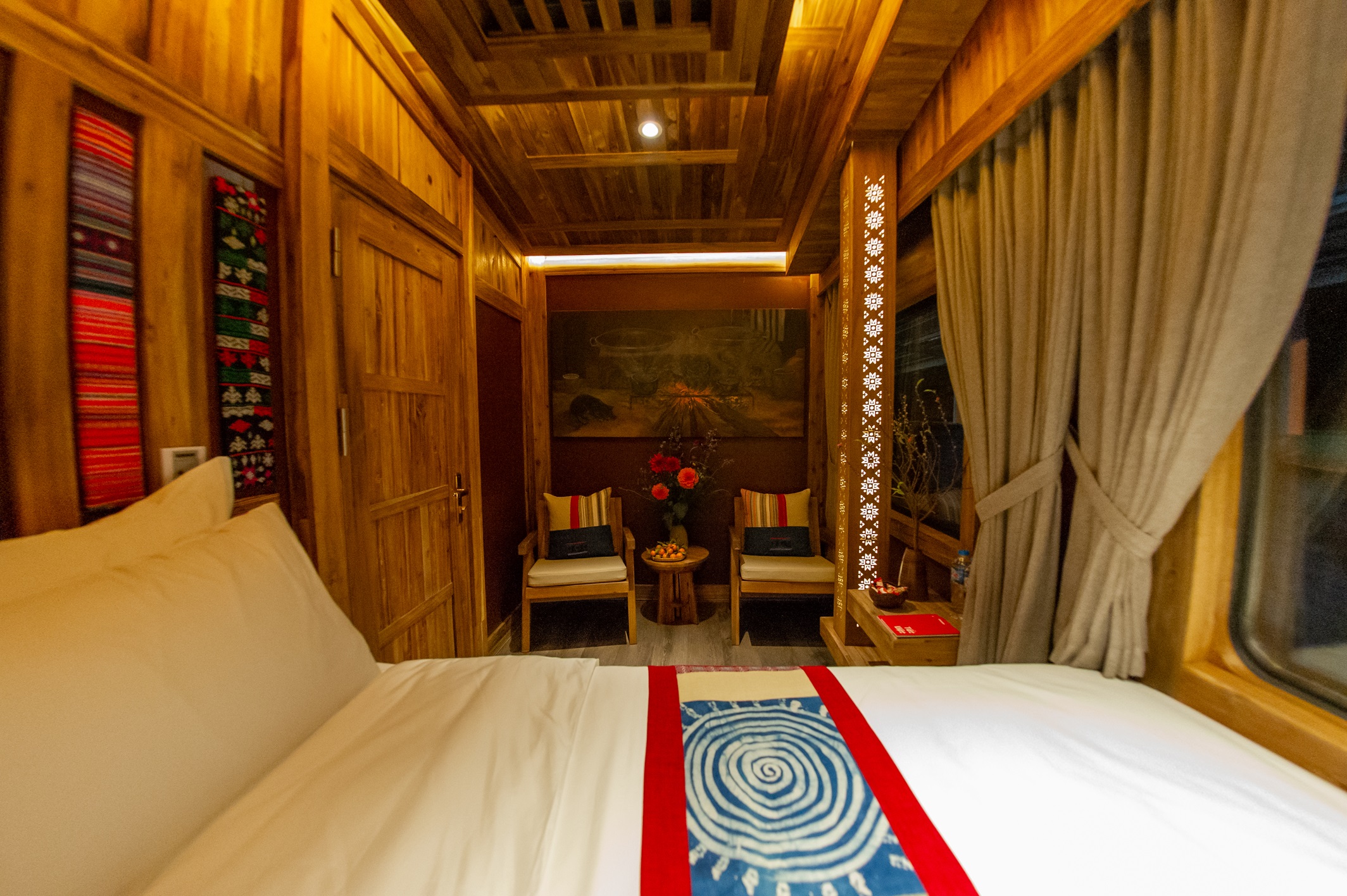 images/cabin-class/queen/attachment (2).jpeg